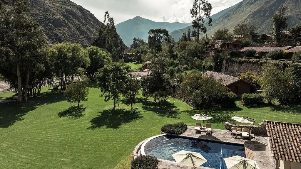 Stress-Free Acclimatization: The Best Sacred Valley Lodges for Luxury and Medical-Grade Wellness