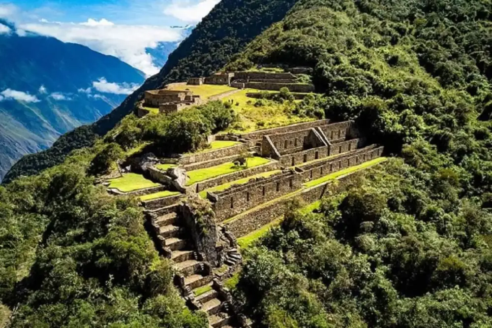 Beyond the Citadel: Alternative Archaeological Centers to Machu Picchu Offering the Same Magic with Total Privacy